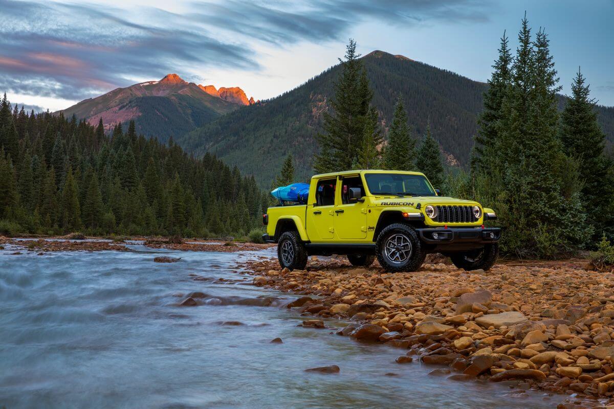 Unveiling the 2024 Jeep Gladiator Features, Colors, Pricing, and More